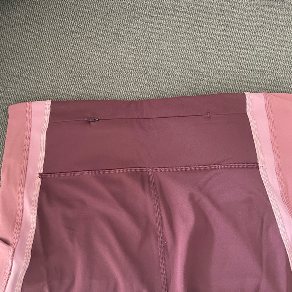 Lululemon Wild Twist Legging - Picture 3 of 3